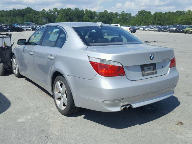 WBANF73507CY17351 - 2007 BMW 530 XI SILVER photo 3