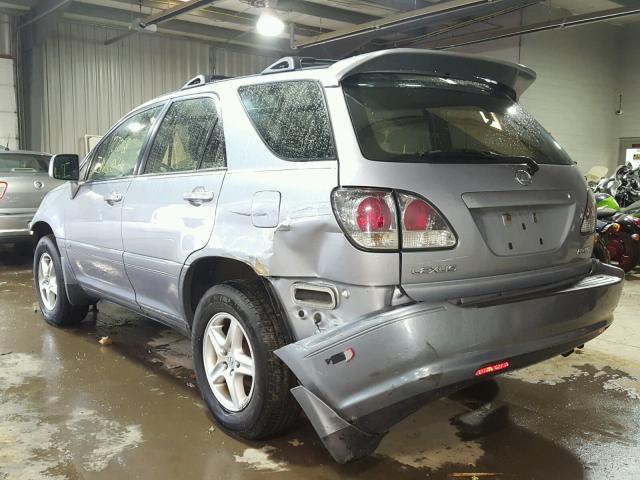 JTJHF10U530303240 - 2003 LEXUS RX 300 SILVER photo 3