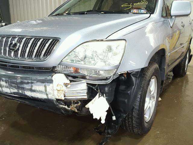 JTJHF10U530303240 - 2003 LEXUS RX 300 SILVER photo 9