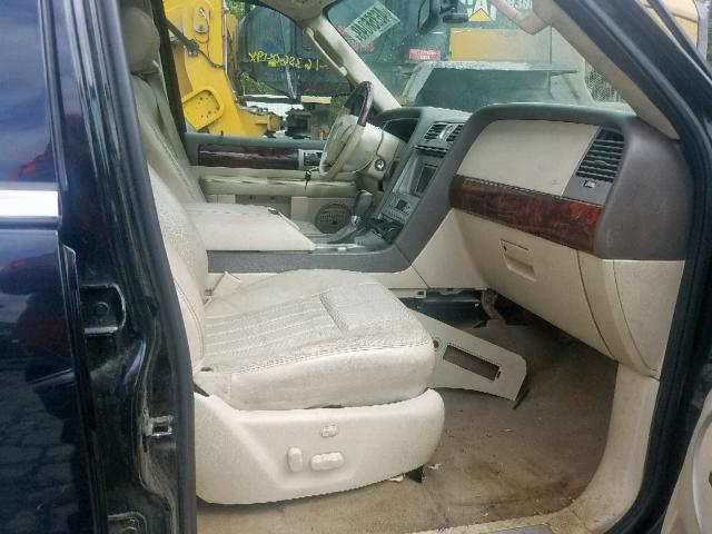 5LMFU28R24LJ33000 - 2004 LINCOLN NAVIGATOR BLACK photo 5