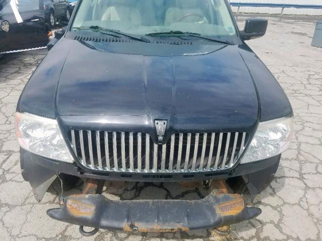 5LMFU28R24LJ33000 - 2004 LINCOLN NAVIGATOR BLACK photo 7