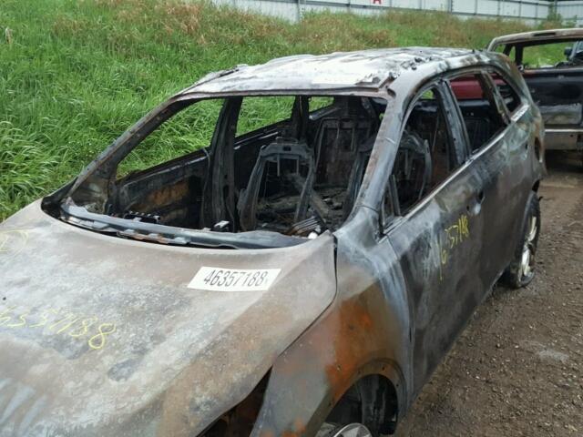 5XYPGDA32GG103337 - 2016 KIA SORENTO LX BURN photo 9