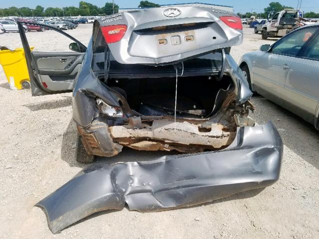 KMHDU46D78U521773 - 2008 HYUNDAI ELANTRA GL GRAY photo 9