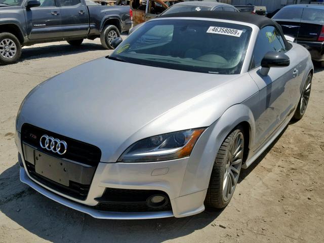 TRUS1AFK7F1000994 - 2015 AUDI TTS SILVER photo 2