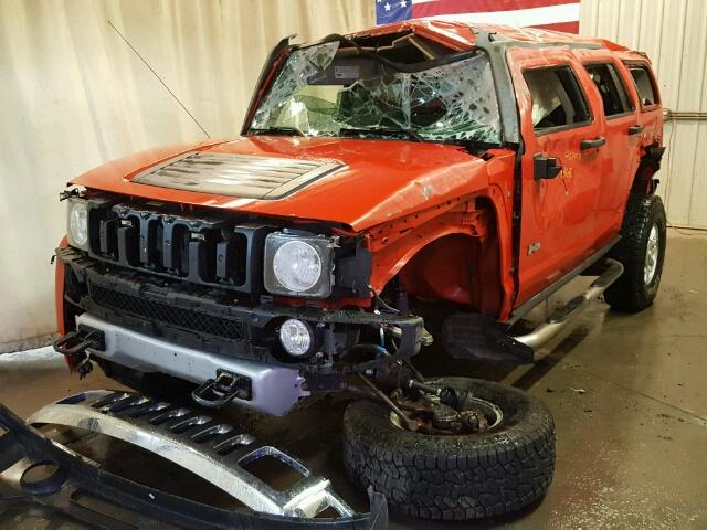 5GTEN13E898141121 - 2009 HUMMER H3 ORANGE photo 2