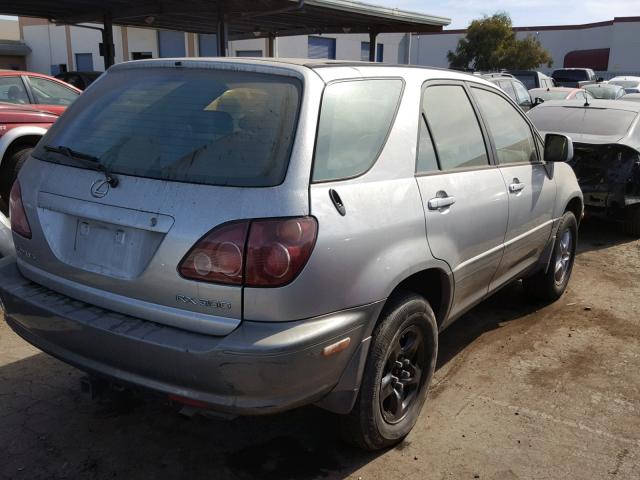 JT6HF10U2X0046117 - 1999 LEXUS RX 300 SILVER photo 4