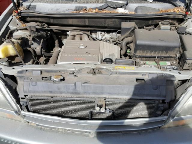 JT6HF10U2X0046117 - 1999 LEXUS RX 300 SILVER photo 7