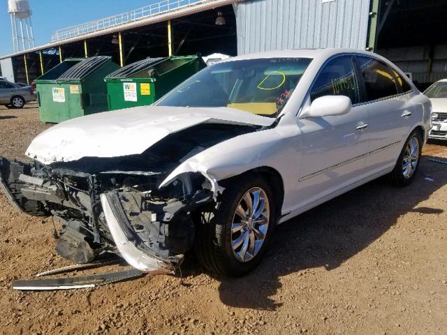 KMHFC46F87A217638 - 2007 HYUNDAI AZERA SE WHITE photo 2