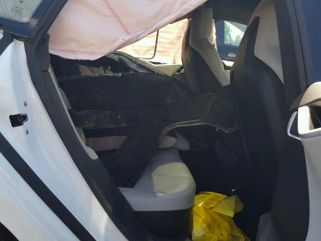 5YJSA1E24GF128324 - 2016 TESLA MODEL S თეთრი ფოტო 6