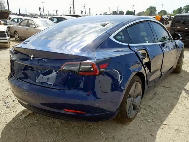 5YJ3E1EBXJF096513 - 2018 TESLA MODEL 3 BLUE photo 4