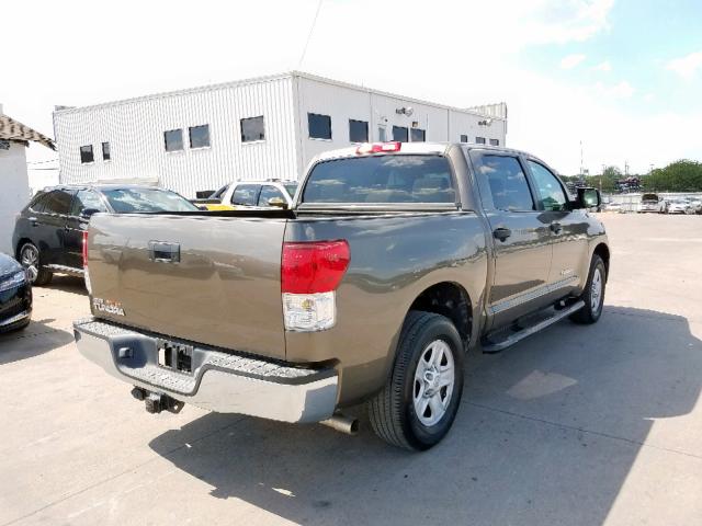 5TFEM5F16AX010418 - 2010 TOYOTA TUNDRA CRE GRAY photo 4