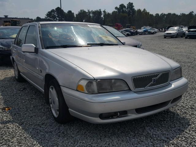 YV1LS55A6X2568915 - 1999 VOLVO S70 SILVER photo 1