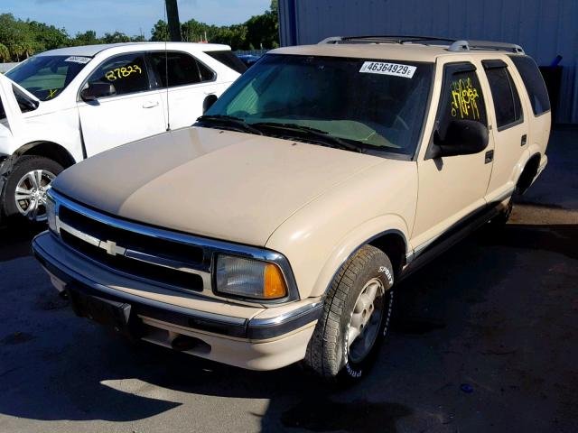 1GNDT13WXS2221134 - 1995 CHEVROLET BLAZER TAN photo 2