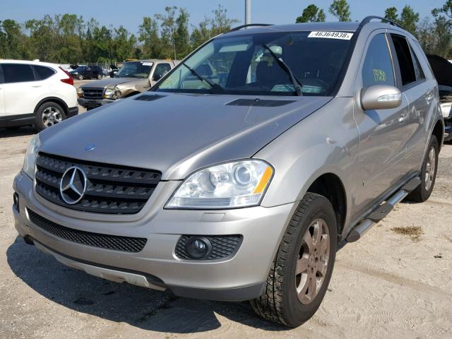 4JGBB86EX6A079678 - 2006 MERCEDES-BENZ ML 350 SILVER photo 2