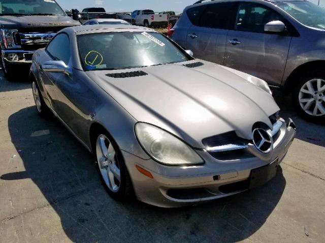 WDBWK56F75F032170 - 2005 MERCEDES-BENZ SLK 350 GRAY photo 1