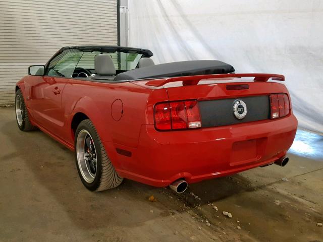 1ZVFT85H155233200 - 2005 FORD MUSTANG GT RED photo 3