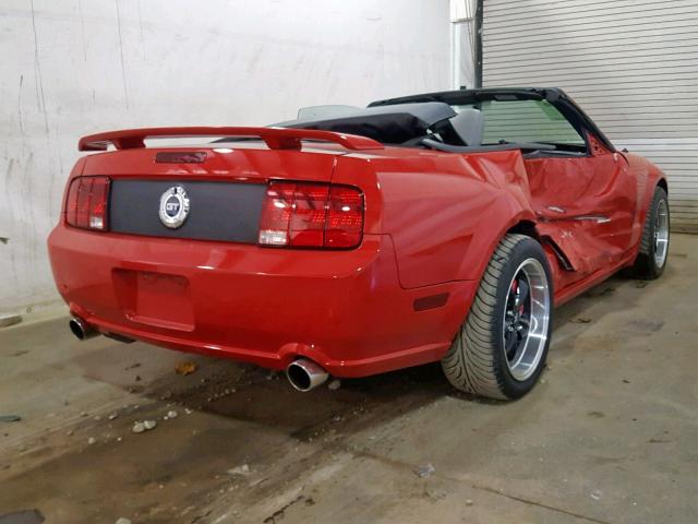 1ZVFT85H155233200 - 2005 FORD MUSTANG GT RED photo 4