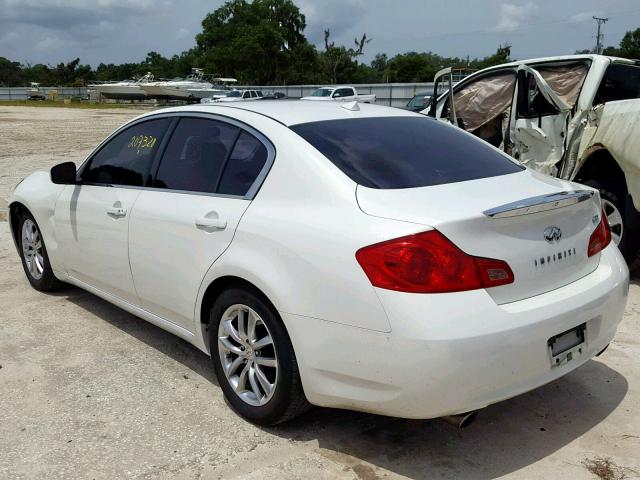 JNKCV61E99M011532 - 2009 INFINITI G37 BASE WHITE photo 3