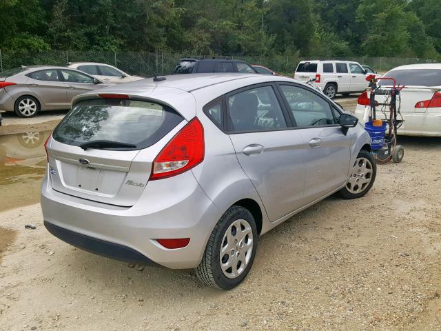 3FADP4EJ2CM127989 - 2012 FORD FIESTA SE SILVER photo 4