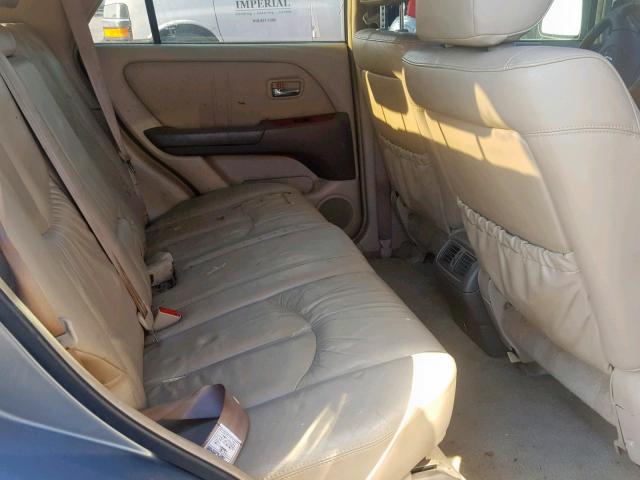 JTJHF10U020262837 - 2002 LEXUS RX 300 BEIGE photo 6