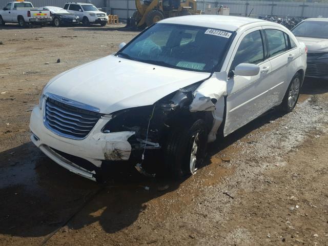 1C3CCBAB5CN273298 - 2012 CHRYSLER 200 LX WHITE photo 2