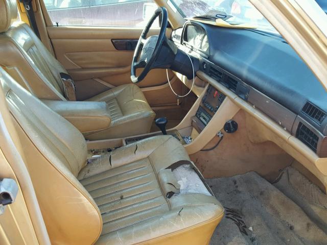 WDBCA25D2JA385749 - 1988 MERCEDES-BENZ 300 SEL GOLD photo 5