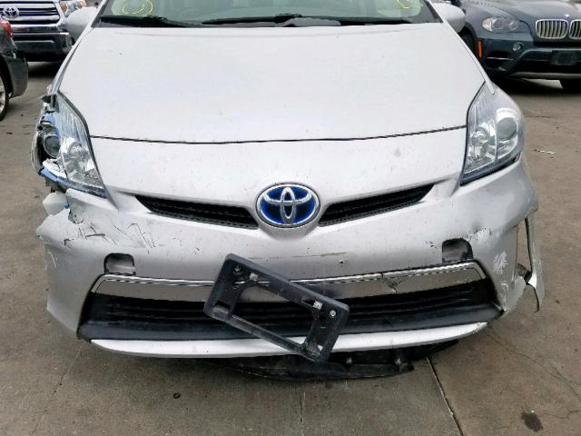 JTDKN3DPXE3059341 - 2014 TOYOTA PRIUS PLUG SILVER photo 9