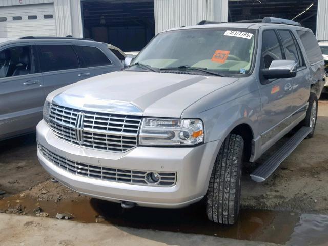 5LMJJ3H51DEL04815 - 2013 LINCOLN NAVIGATOR ვერცხლისფერი ფოტო 2