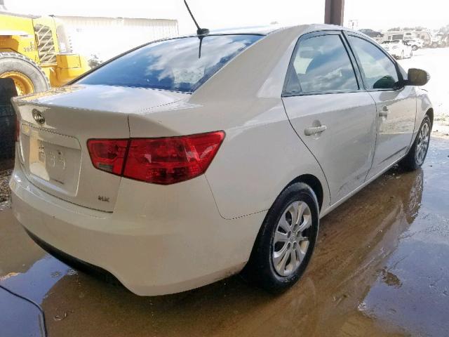 KNAFU4A26A5110199 - 2010 KIA FORTE EX WHITE photo 4