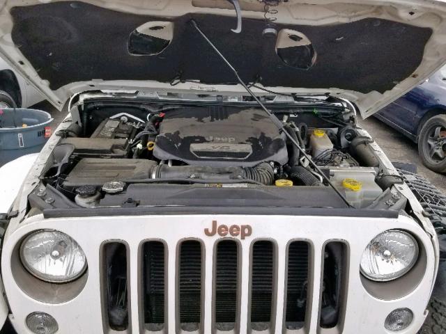 1C4BJWEG4GL288824 - 2016 JEEP WRANGLER U WHITE photo 7