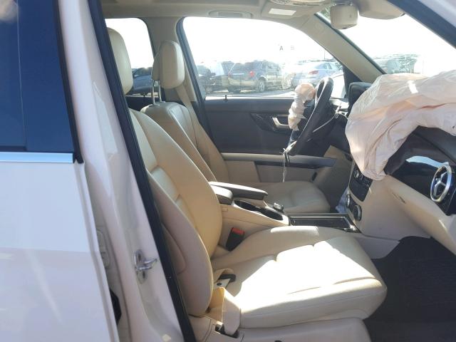 WDCGG5HB2FG365190 - 2015 MERCEDES-BENZ GLK 350 WHITE photo 5