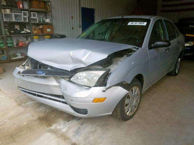 1FAFP34N57W303642 - 2007 FORD FOCUS ZX4 SILVER photo 2