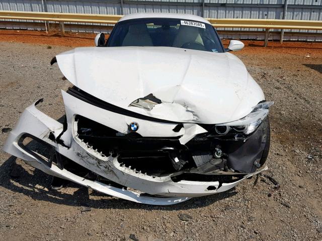 WBALM5C5XBE378898 - 2011 BMW Z4 SDRIVE3 WHITE photo 9