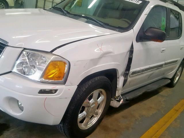 1GKET16S746151100 - 2004 GMC ENVOY XL WHITE photo 9