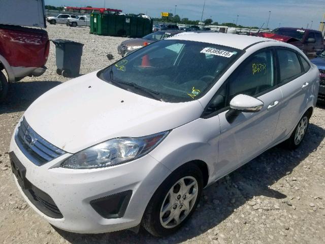 3FADP4BJ7DM199129 - 2013 FORD FIESTA SE WHITE photo 2