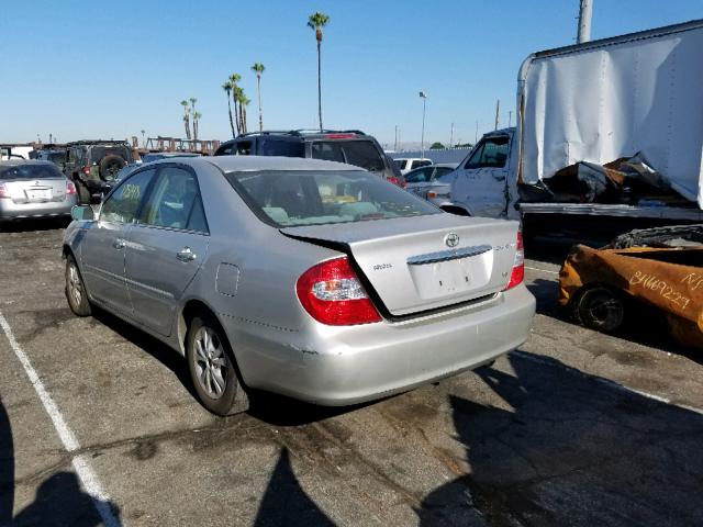 4T1BF30K24U580470 - 2004 TOYOTA CAMRY LE SILVER photo 3