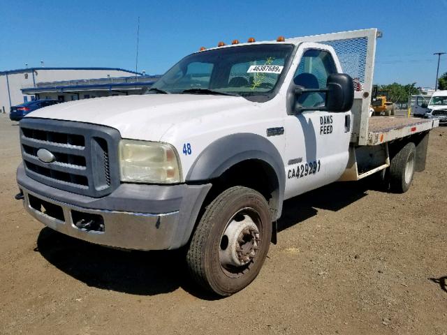 1FDAF56P55ED05584 - 2005 FORD F550 SUPER WHITE photo 2