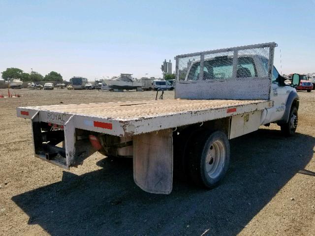 1FDAF56P55ED05584 - 2005 FORD F550 SUPER WHITE photo 4