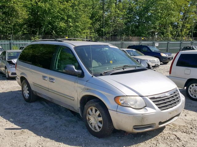 2A4GP54L07R261750 - 2007 CHRYSLER TOWN & COU SILVER photo 1