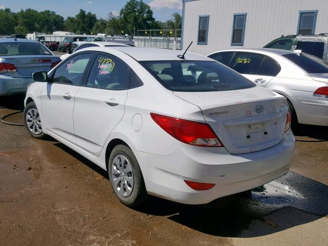 KMHCT4AE5HU369135 - 2017 HYUNDAI ACCENT SE WHITE photo 3