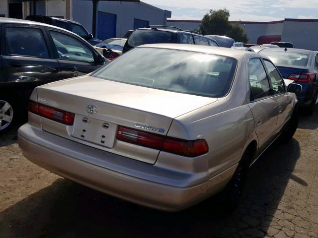 JT2BG22K1W0123595 - 1998 TOYOTA CAMRY CE TAN photo 4