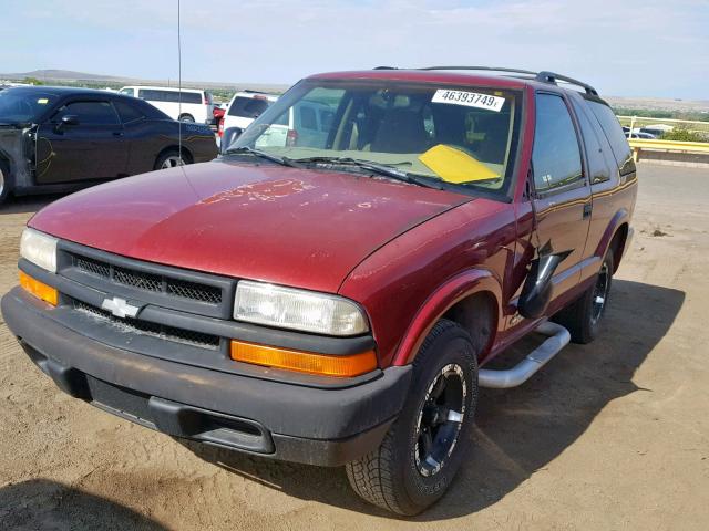 1GNCS18W0WK252499 - 1998 CHEVROLET BLAZER MAROON photo 2