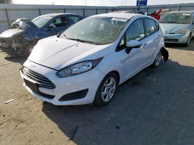 3FADP4EJ2FM118181 - 2015 FORD FIESTA SE WHITE photo 2