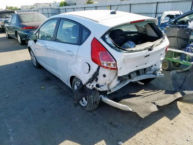 3FADP4EJ2FM118181 - 2015 FORD FIESTA SE WHITE photo 3