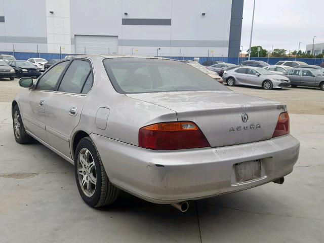 19UUA5654XA021731 - 1999 ACURA 3.2TL SILVER photo 3