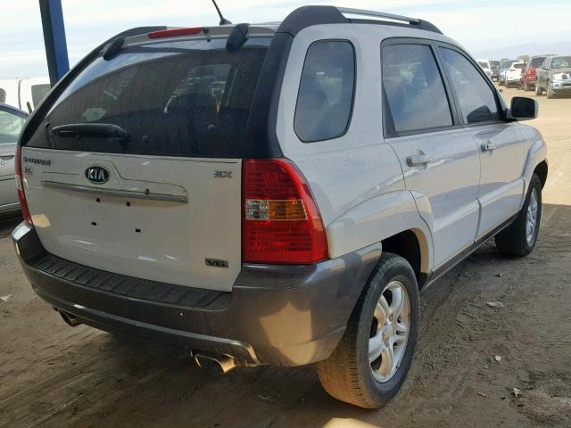 KNDJF723677365187 - 2007 KIA SPORTAGE E WHITE photo 4