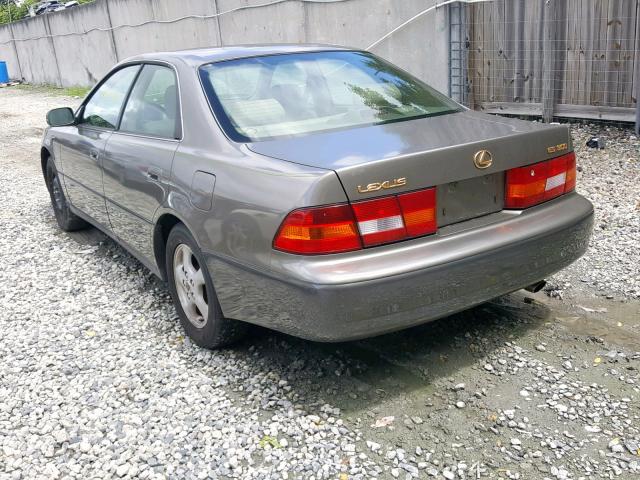 JT8BF28GXX5055264 - 1999 LEXUS ES 300 BROWN photo 3