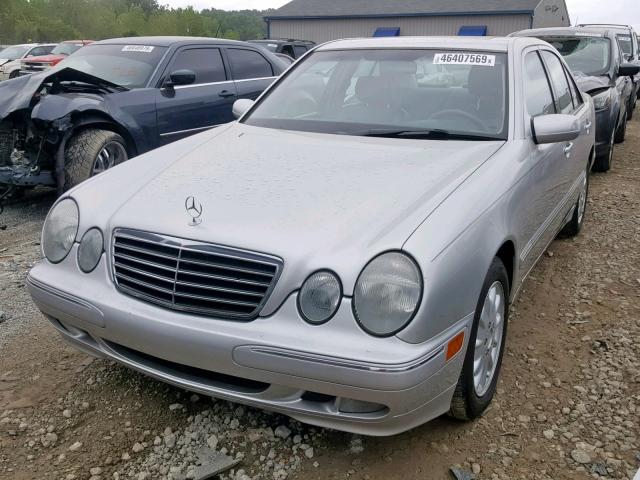 WDBJF65J3YB039980 - 2000 MERCEDES-BENZ E 320 SILVER photo 2