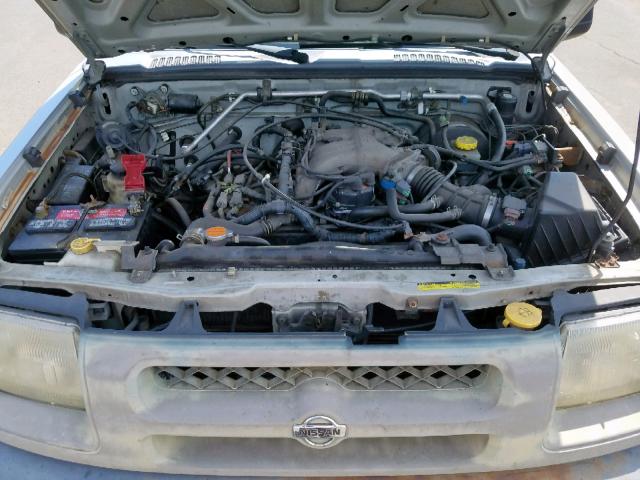 5N1ED28Y1YC573933 - 2000 NISSAN XTERRA XE SILVER photo 7