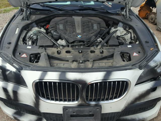 WBAYA8C57DD227610 - 2013 BMW 750I WHITE photo 7